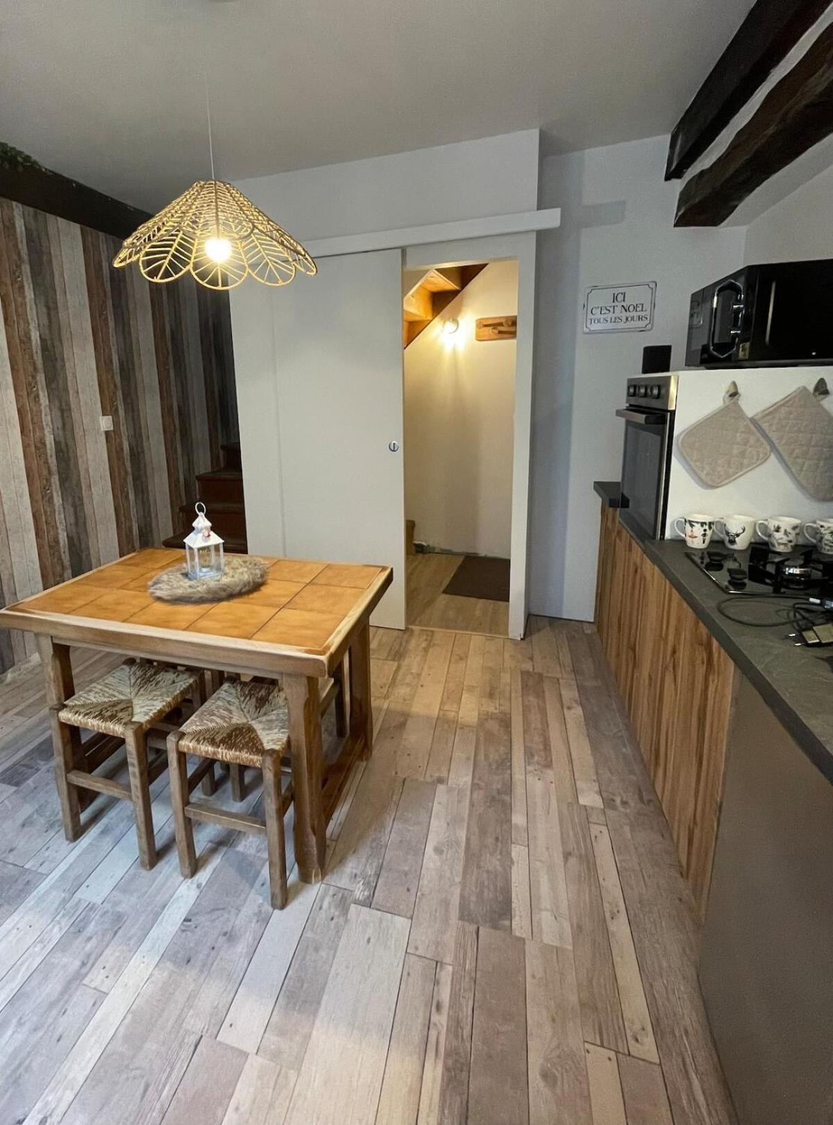 אבלון "La Petite Maison" Triplex Au Centre Ville - Les Terres Du Roy מראה חיצוני תמונה